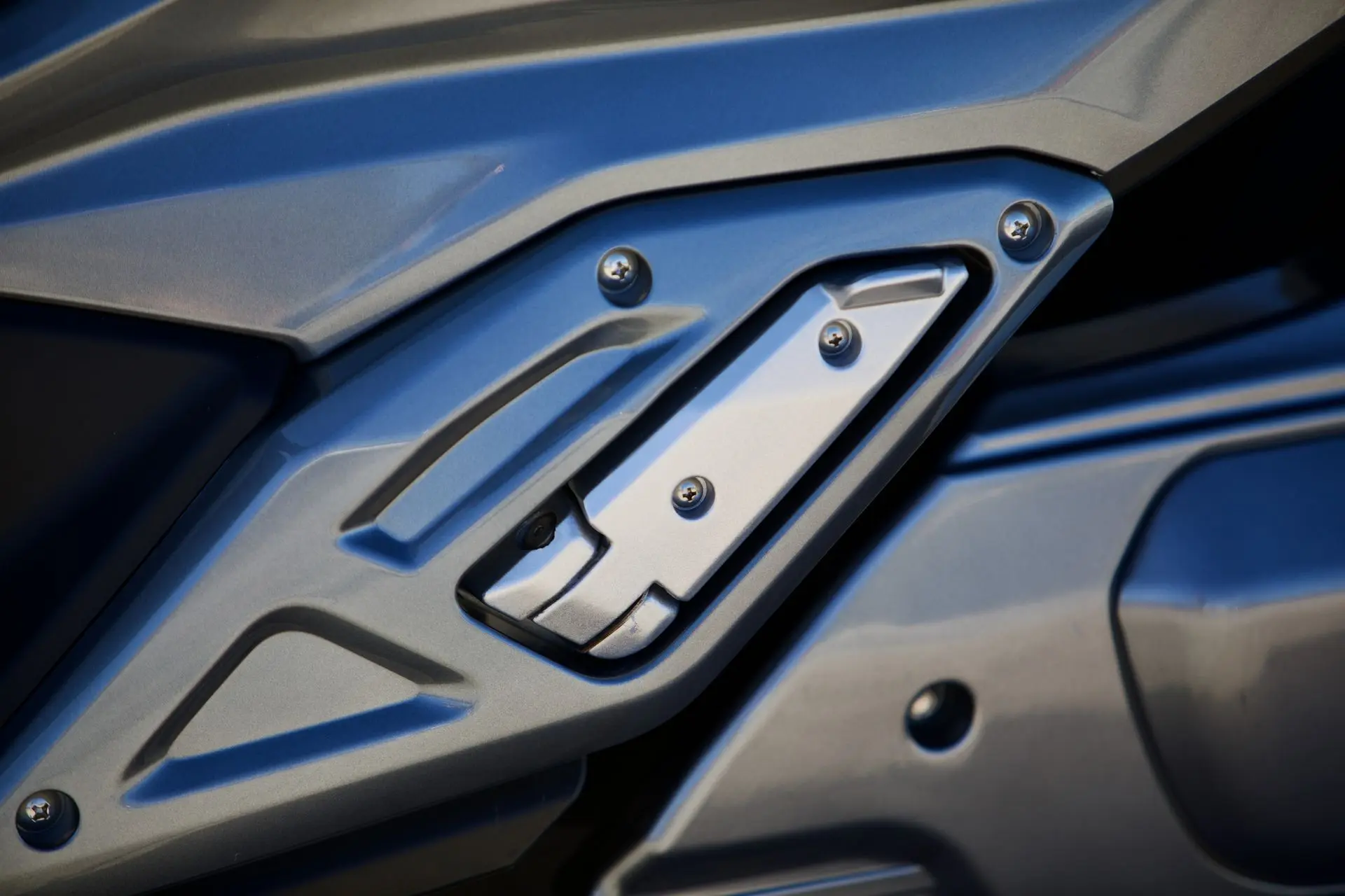 EWIZZ LIGHTNING Mk2 fold-out passenger footrest